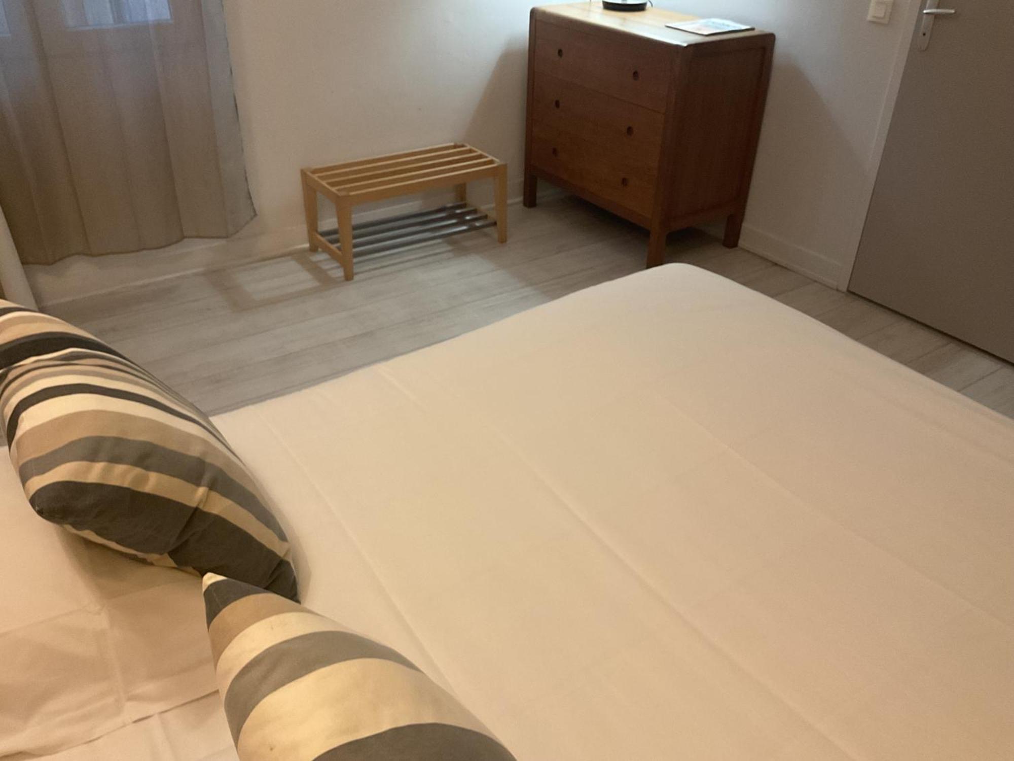 Hotel Des Falaises Villers-sur-Mer Bagian luar foto