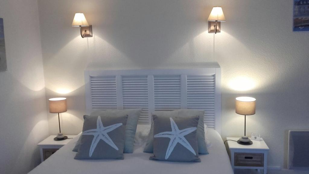 Hotel Des Falaises Villers-sur-Mer Bagian luar foto