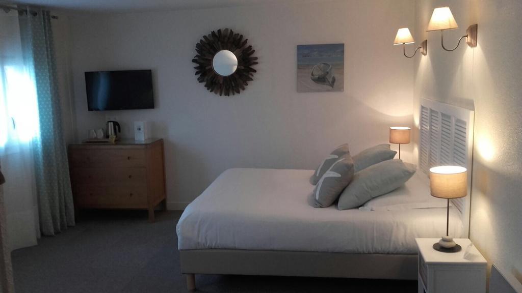 Hotel Des Falaises Villers-sur-Mer Bagian luar foto
