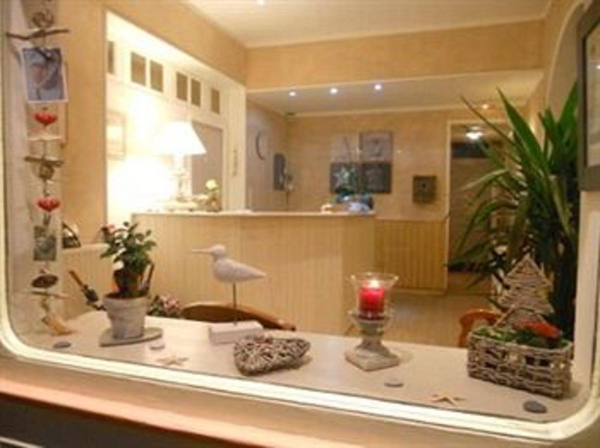 Hotel Des Falaises Villers-sur-Mer Bagian luar foto