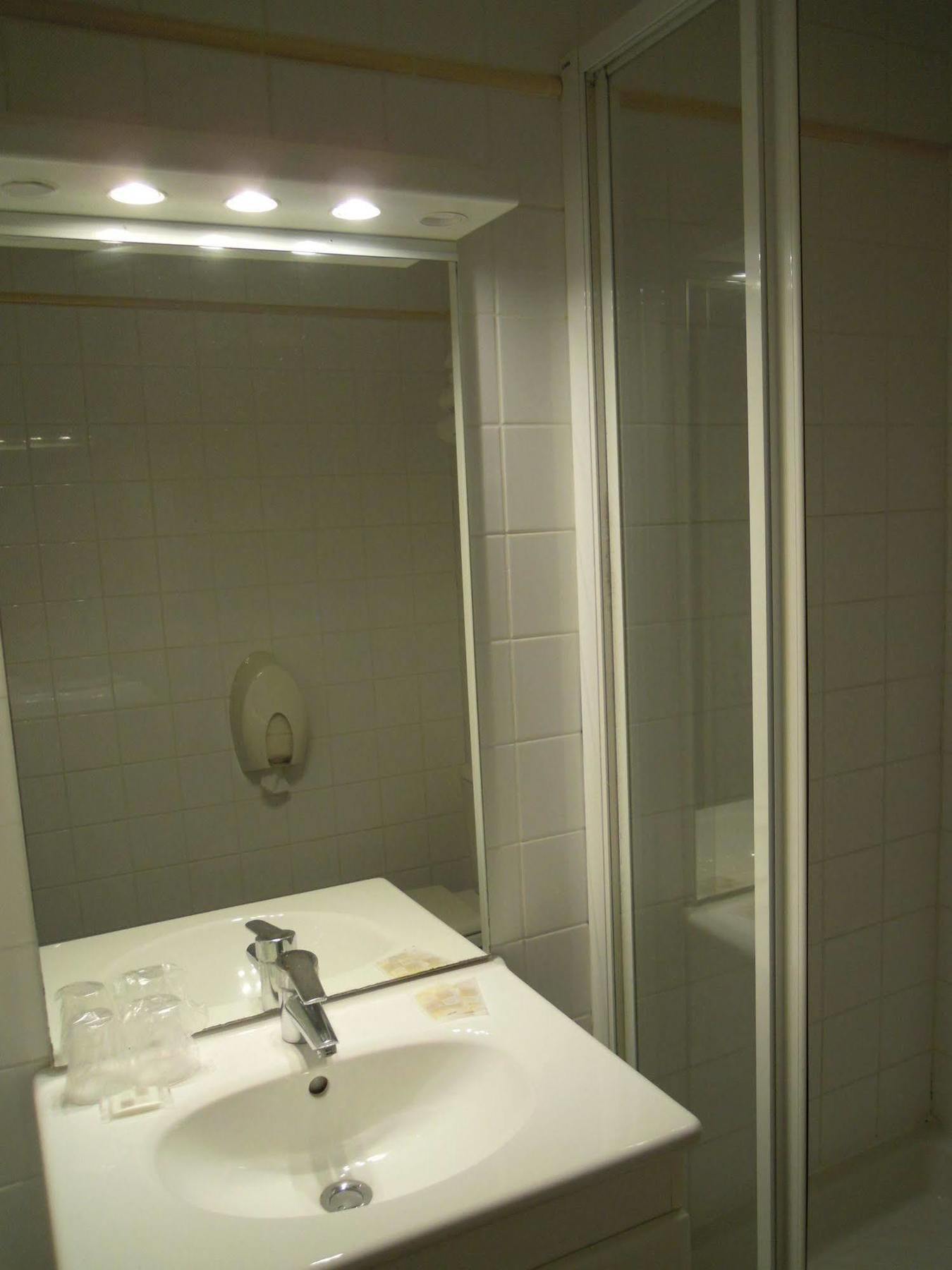 Hotel Des Falaises Villers-sur-Mer Bagian luar foto