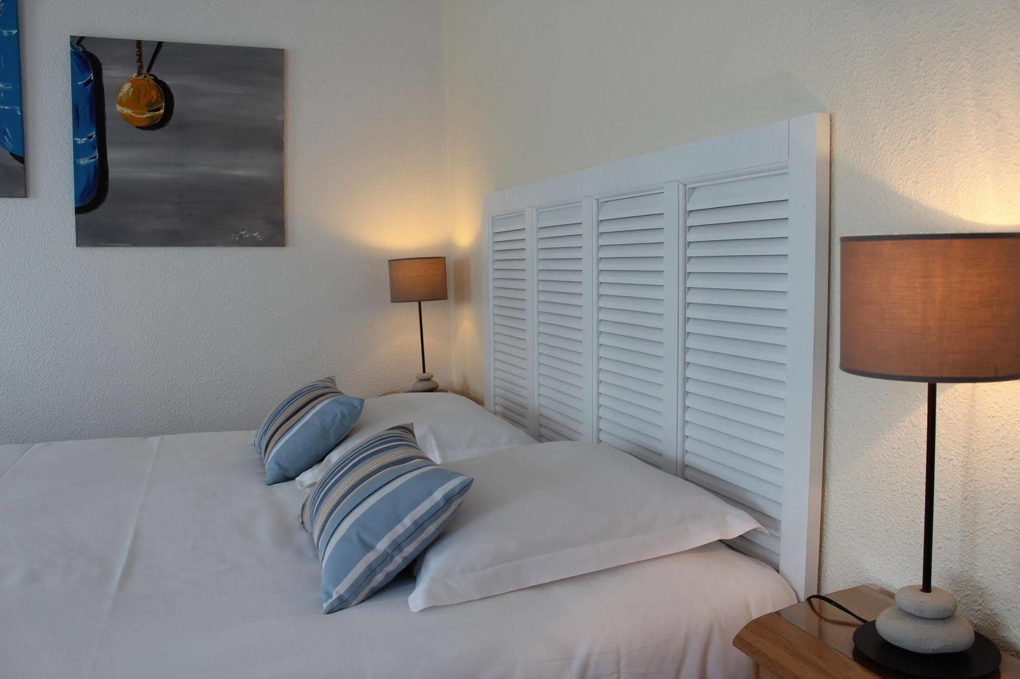 Hotel Des Falaises Villers-sur-Mer Bagian luar foto